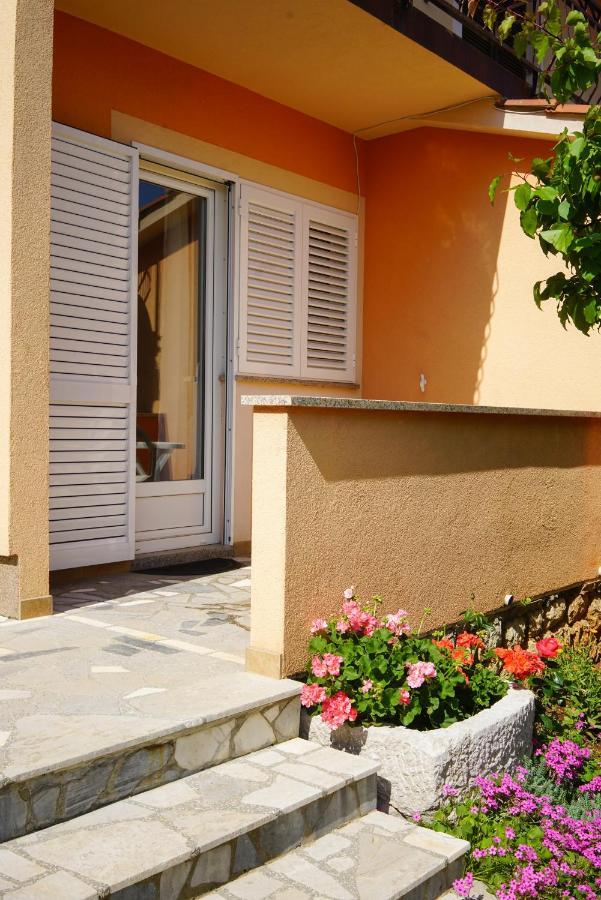 Apartament Sanja *
